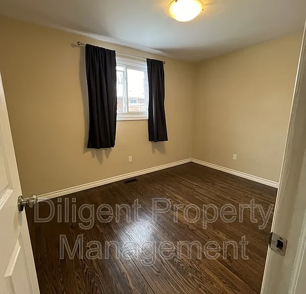596 Garside Dr — Photo 19