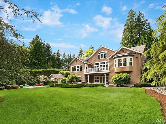 2nd image of 16040 NE 153rd St
