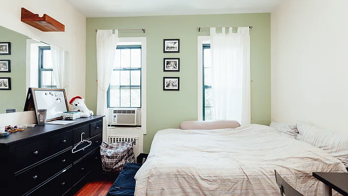 Rented by Nooklyn NYC LLC | media 22
