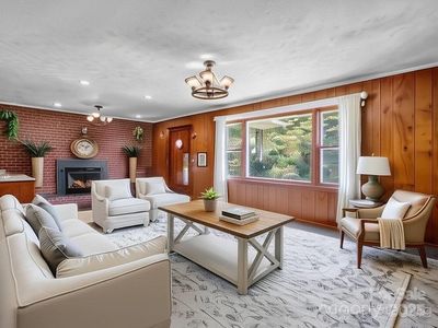 40 Country View Ln, Hendersonville, NC, 28792