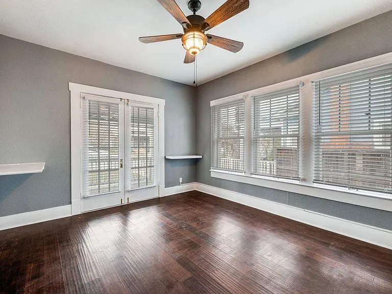830 W Craig Pl — Photo 17