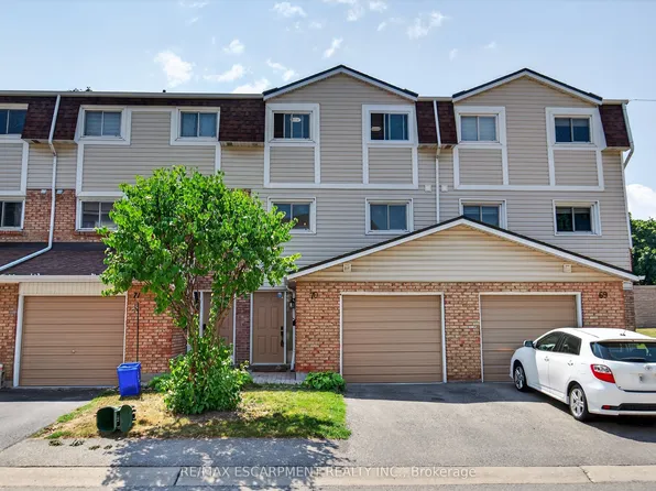 11 Harrisford St #70, Hamilton, ON L8K 6L7