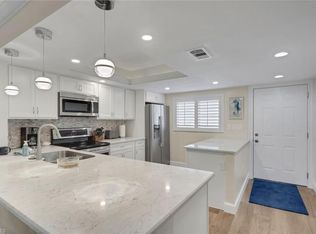 134 Cypress Way E #305, Naples, FL 34110