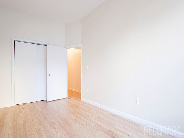 2nd image of 30 W 76th St APT 8