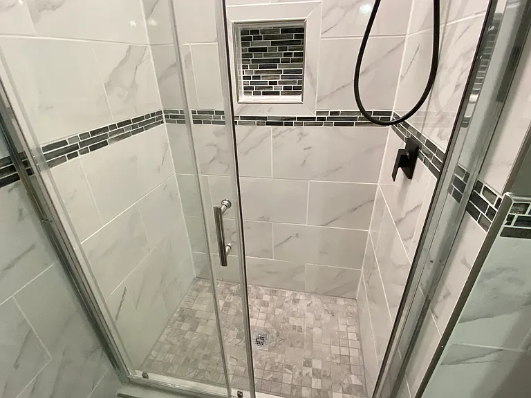 410 Green Hollow Dr — Photo 15