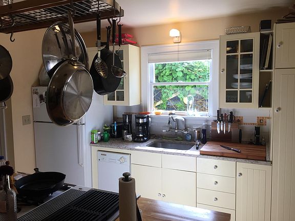 5th image of 1517 Dickinson Ave NW