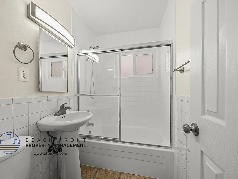 9320-9330 Elm Vista Dr. — Photo 9