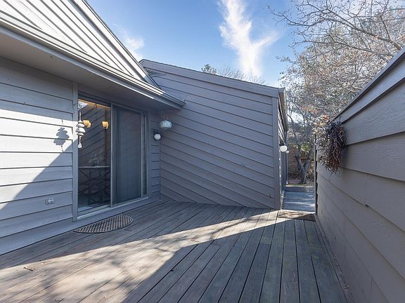 3rd image of 841 E Windfield Pl