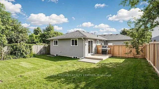 29 Bronte Cres #UPPER — Photo 30