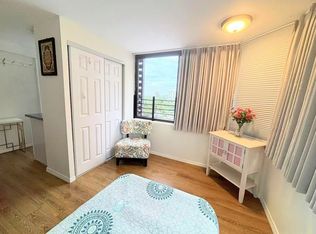 444 Niu St APT 1003, Honolulu, HI 96815