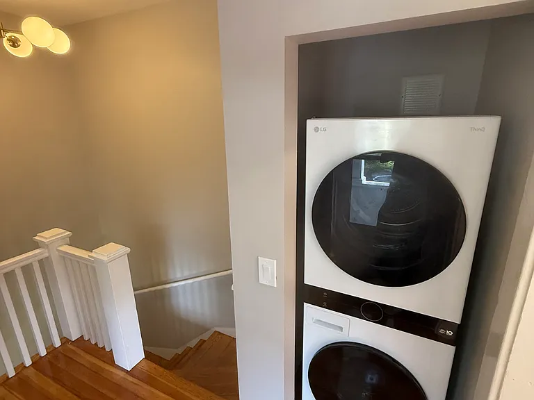 64 Rochambeau Ave #2 — Photo 7