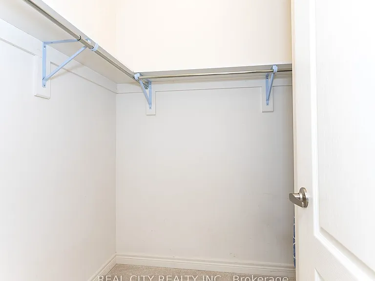 11 Hager Creek Ter — Photo 30