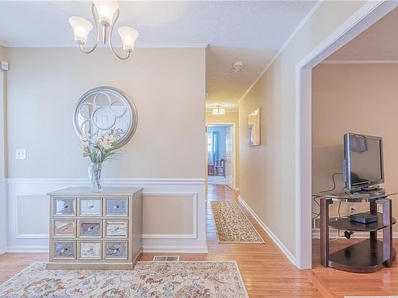 4th image of 4327 Quincy Ct