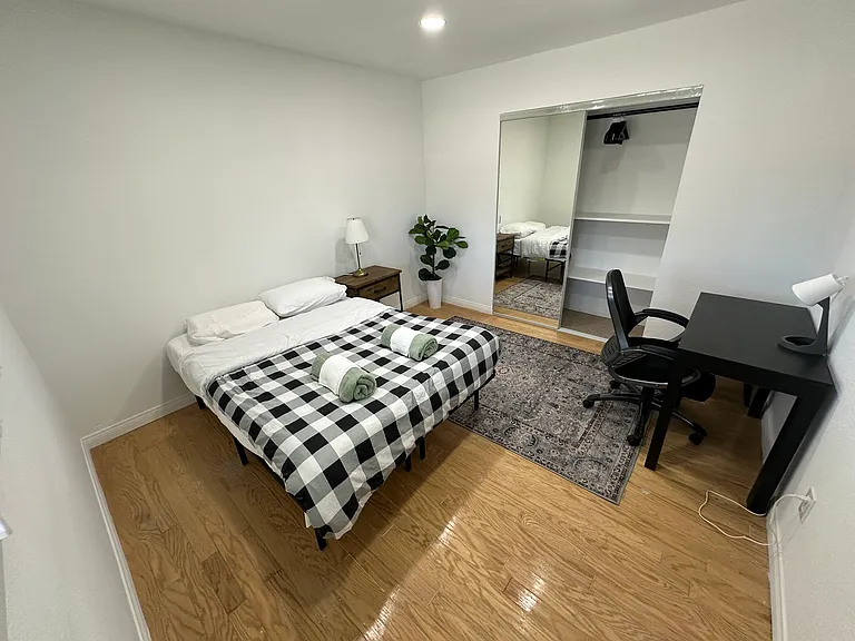 3030 Plaza St #1 — Photo 2