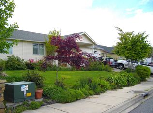 225 NE Plum Ridge Dr, Winston, OR 97496