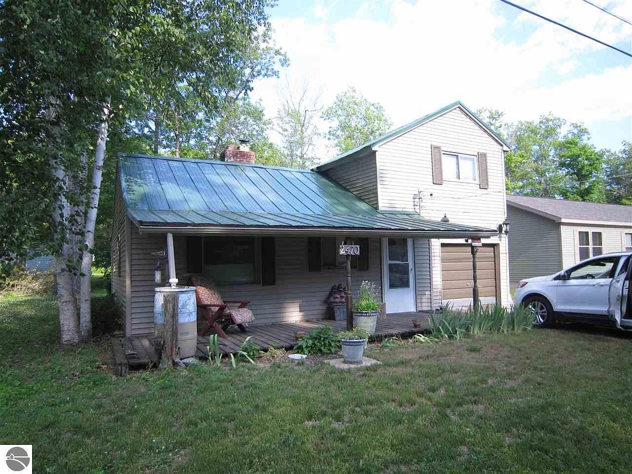 2470 Forest Dr, Lupton, MI 48635 Zillow
