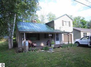 2470 Forest Dr, Lupton, MI 48635