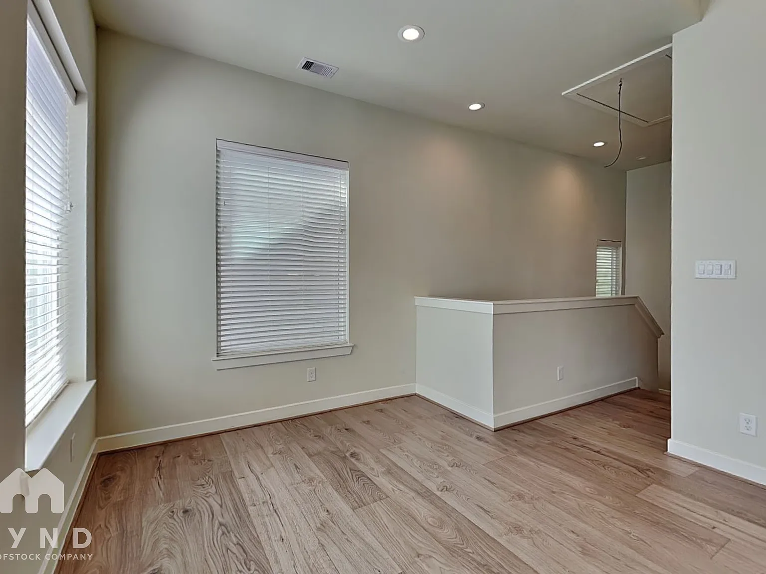 3 bed, 2.5 bath, 1580 sqft, $2,365 — Photo 4