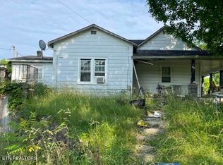 696 Wooldridge Ln, Jellico, TN 37762