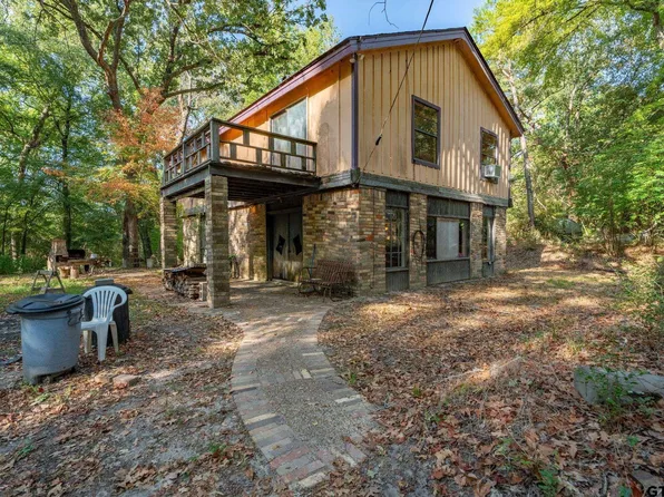 369 County Road 197, Palestine, TX 75801