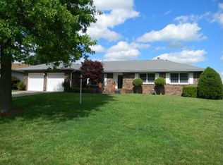 2736 S Hillsboro Ave, Springfield, MO 65804