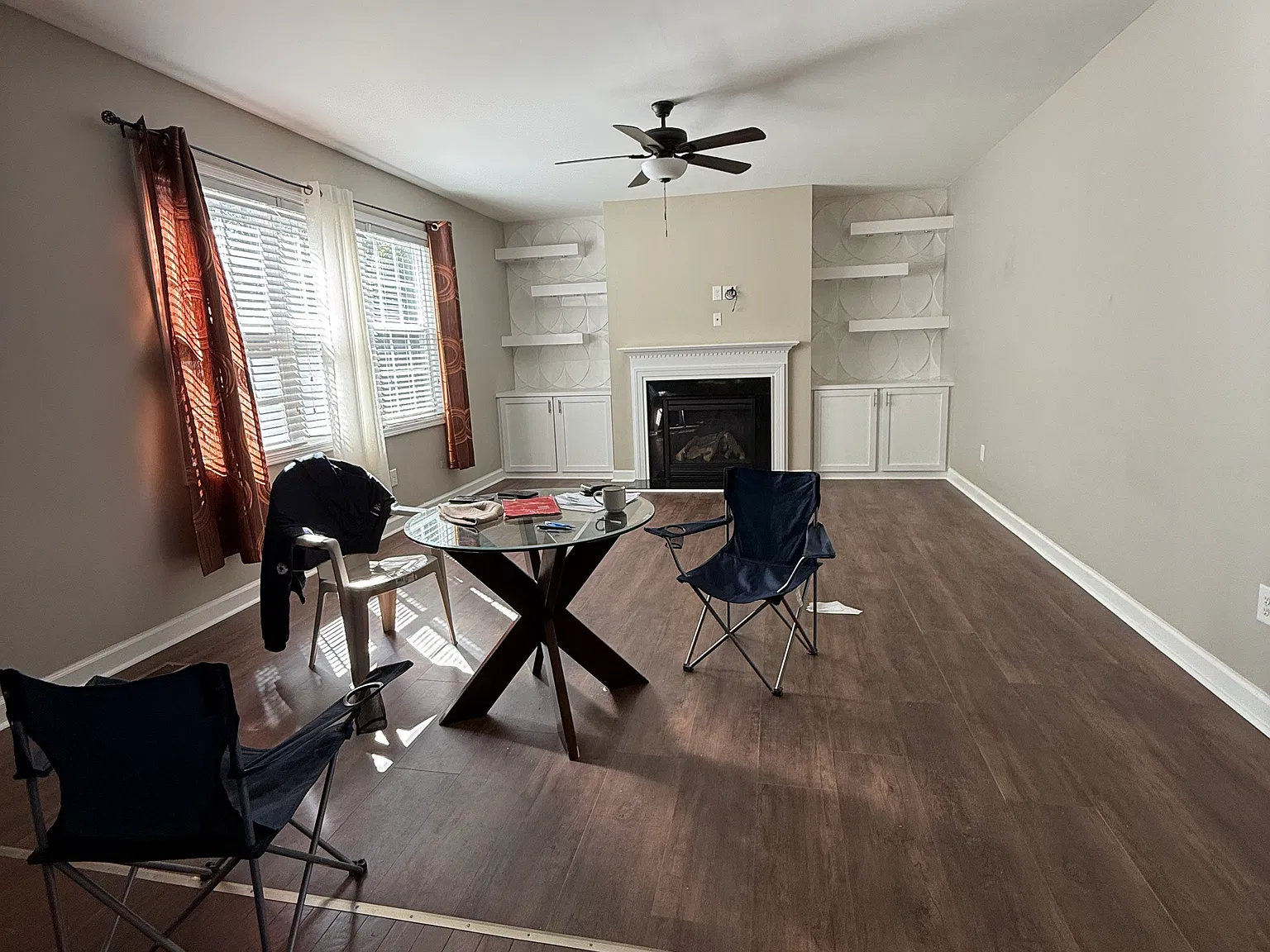 5 bed, 3686 sqft, $860 — Photo 4