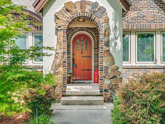 3rd image of 5619 Monticello Ave
