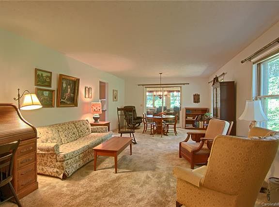 2nd image of 31 Peachtree Ln