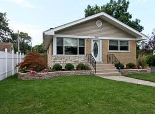 705 Terry Ln, Countryside, IL 60525