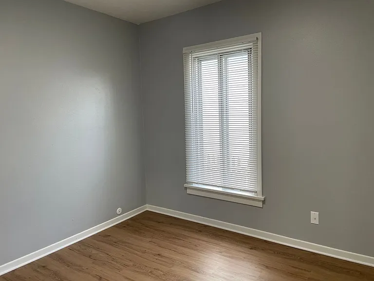 2605 T St — Photo 13