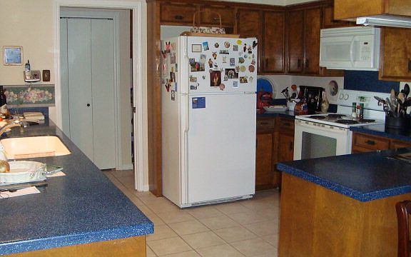 4th image of 261 Crestview Dr