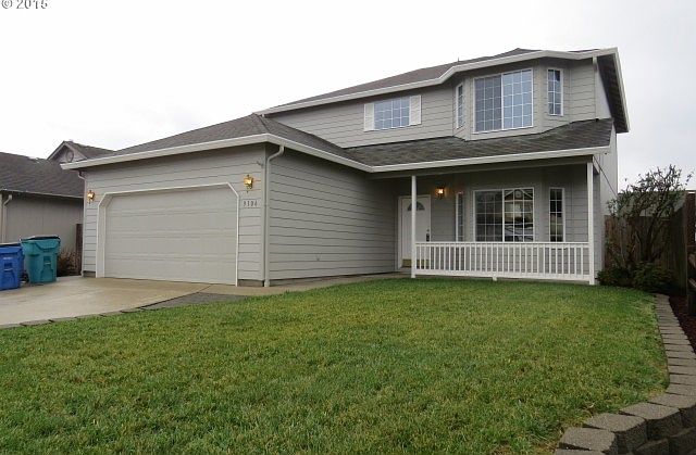Curb Appeal and LOCATION!