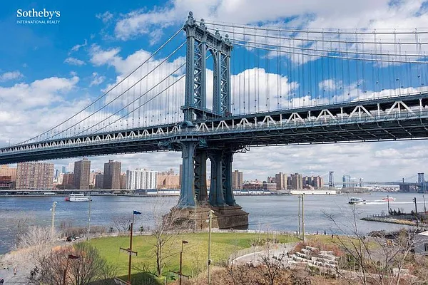 Rented by Sotheby's International Realty | media 18