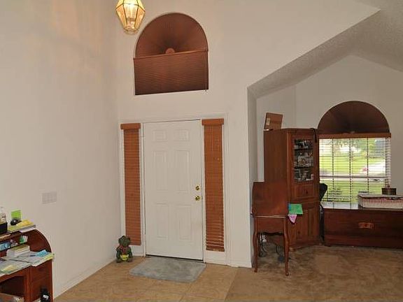 Entry/Living
