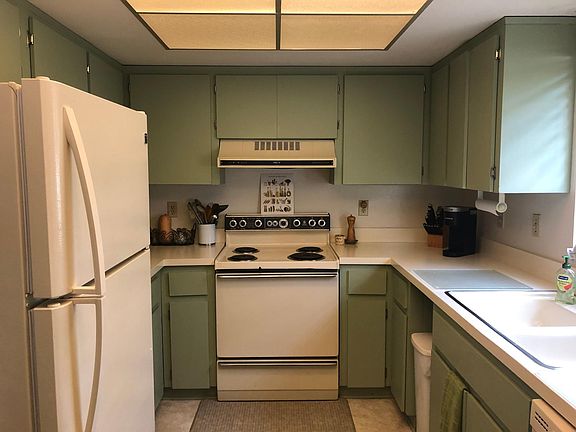 5th image of 2401 Gull Ct APT L102