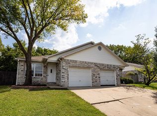 1406-1408 N Dawn Dr, Fayetteville, AR 72703