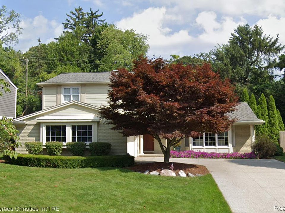 1st image of 1878 Fairway Dr