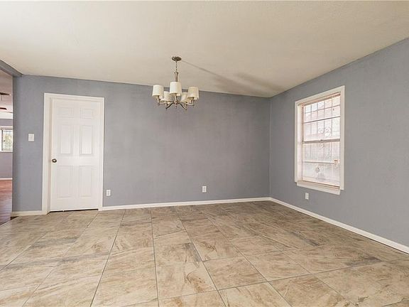 5th image of 1313 Stafford Dr