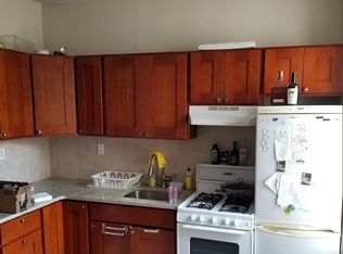 25-29 34th St #3F, Astoria, NY 11103