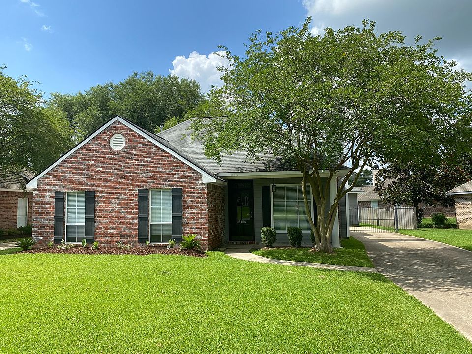1st image of 18426 Lake Camellia Ave