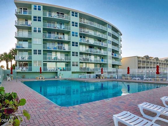 4th image of 800 N Atlantic Ave #611