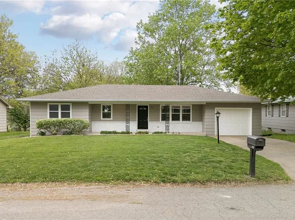 508 S 11th St, Savannah, MO 64485