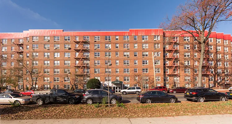 Sold by Re/Max In The City | media 14