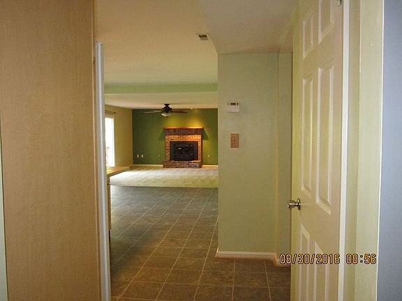 5th image of 22 Snow Meadow Ln