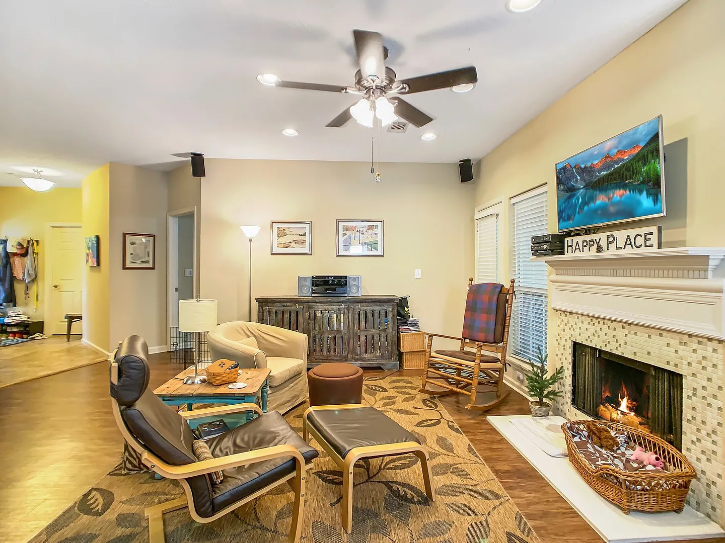 2 bed 2 bath condo - Great loacation! — Photo 3