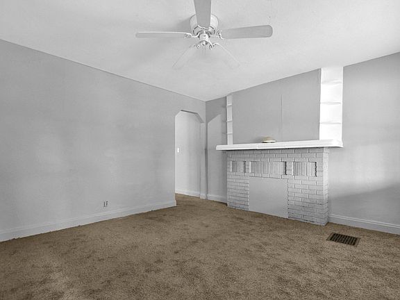 4th image of 478 Clarendon Ave #478