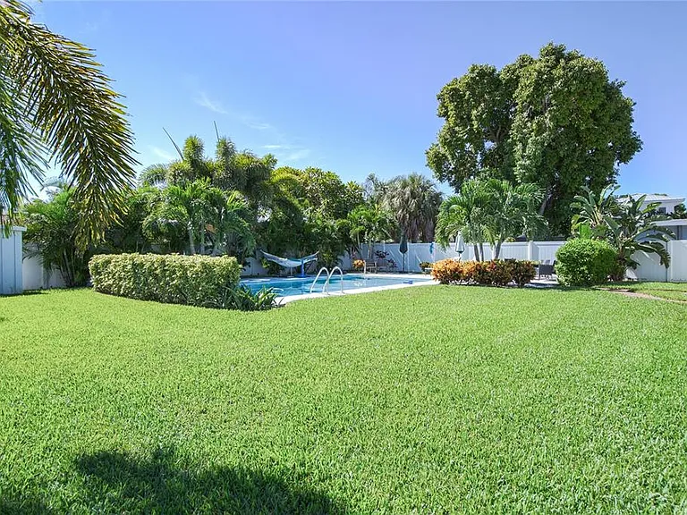 3665 Belle Vista Dr E — Photo 29