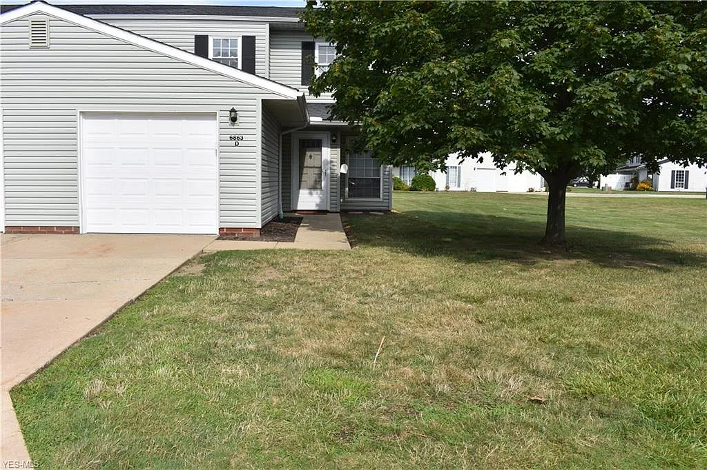 6863 Colonial Dr APT D photo 1