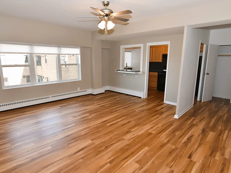 22 East 22nd Street — Photo 6