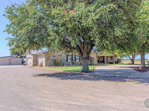 2nd image of 10677 Cottonwood Rd